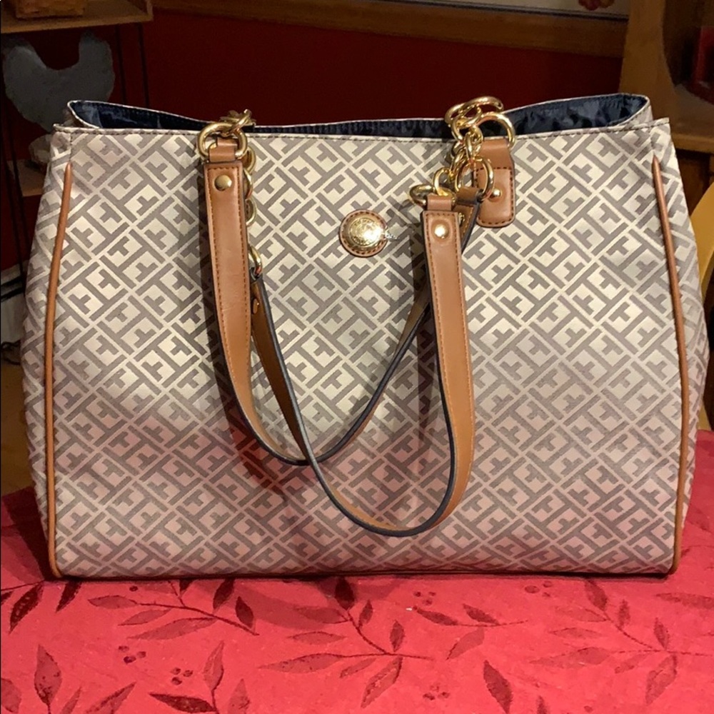 Tommy Hilfiger Tote